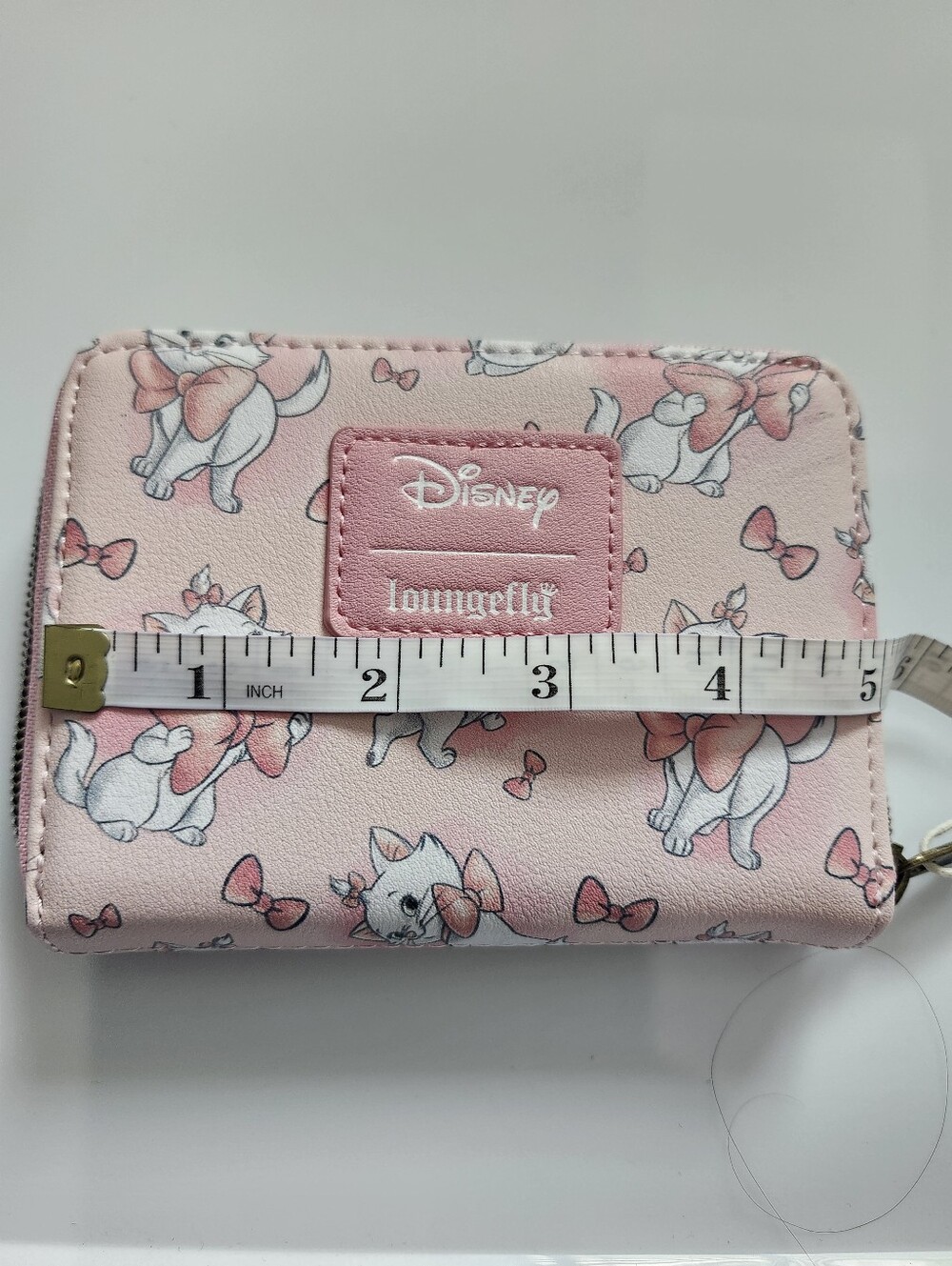 Loungefly Disney Marie Pink Bow Zip Wallet - Picture 4 of 6